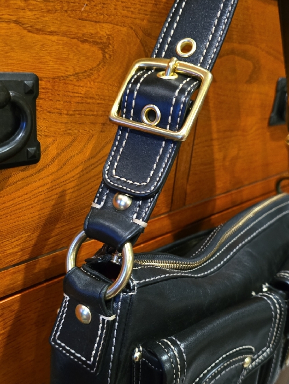 Black Leather Shoulder Bag with Front Turn-Lock Pockets - Picture 4 of 10